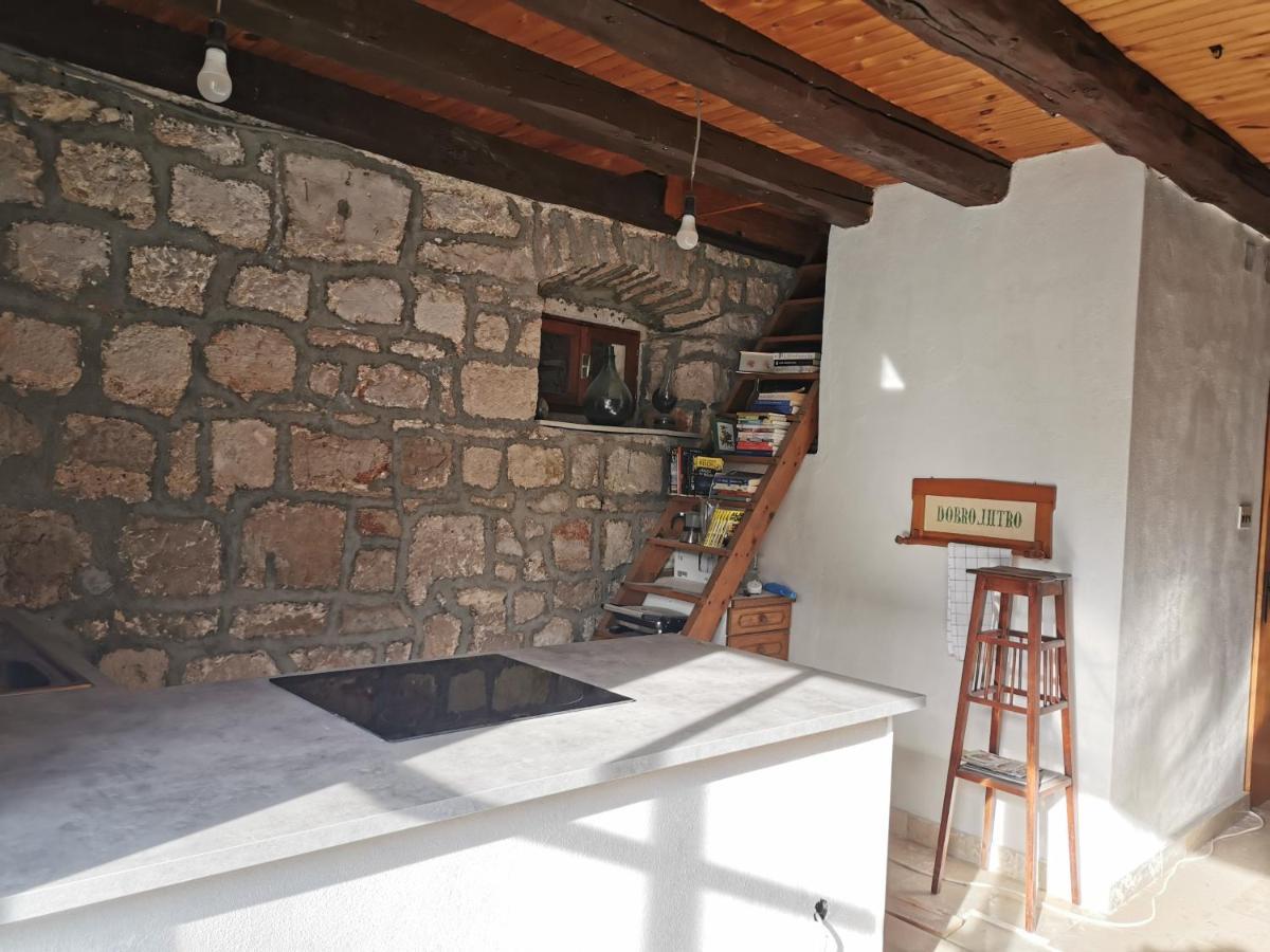 D House Authentic Zlarin House, Relaxing Courtyard And Terrace Villa Exterior photo